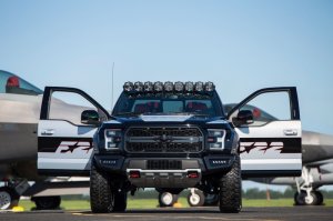 Ford Raptor LED Light Bar - Overhead - KC HiLiTES - Pro6 Gravity 9-Light Combo - Black - `15-`20